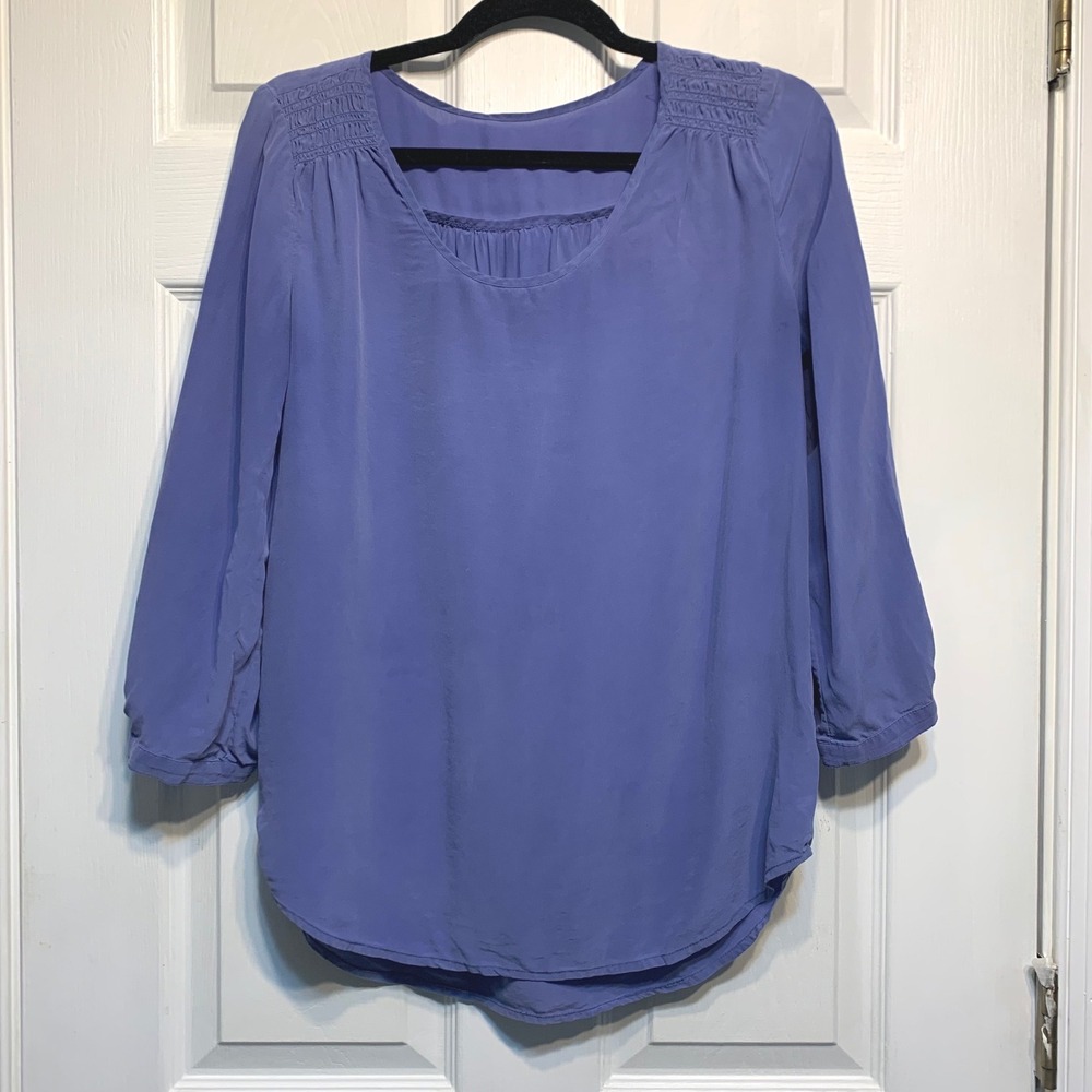 Chic 100% Silk Blouse Periwinkle Blue Smocked Shoulder Scoop Top Quiet Luxury